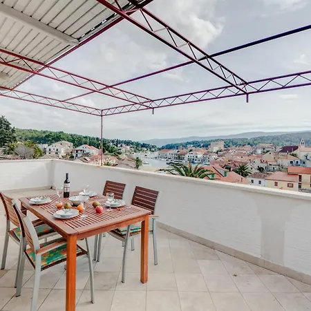 With Beautiful View And Big Terrace *