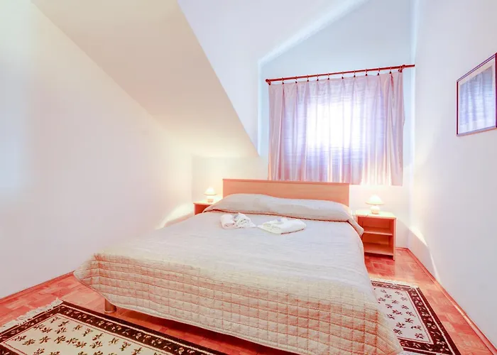 With Beautiful View And Big Terrace * Vrboska