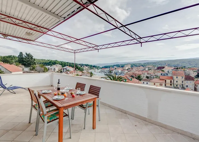 With Beautiful View And Big Terrace *